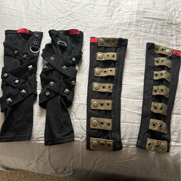 Tripp nyc Other - Tripp NYC Black and Tan Arm Warmers with Silver Details